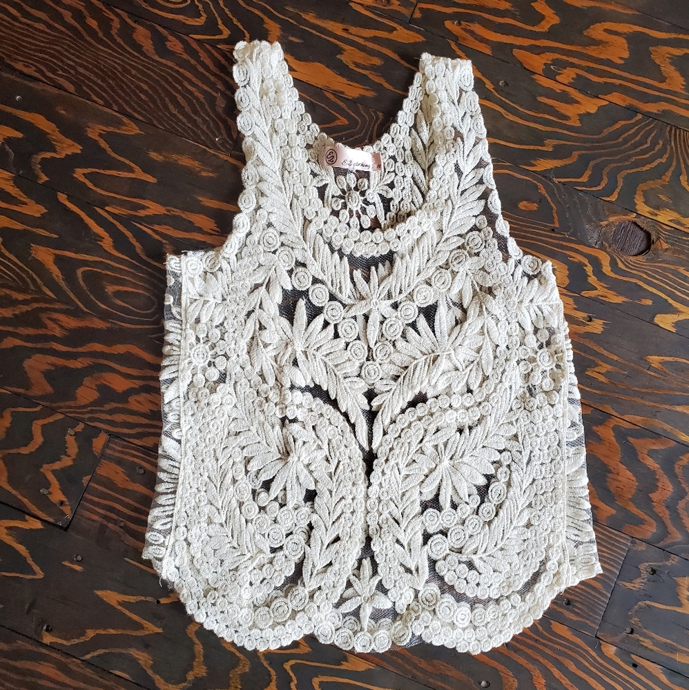 Ivory Lace Sleeveless Top